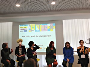 Diskussionsrunde "Wer wagt, der nicht gewinnt" moderiert von Quartiersleiterin der Digital Media Women Berlin Maren Hentsche